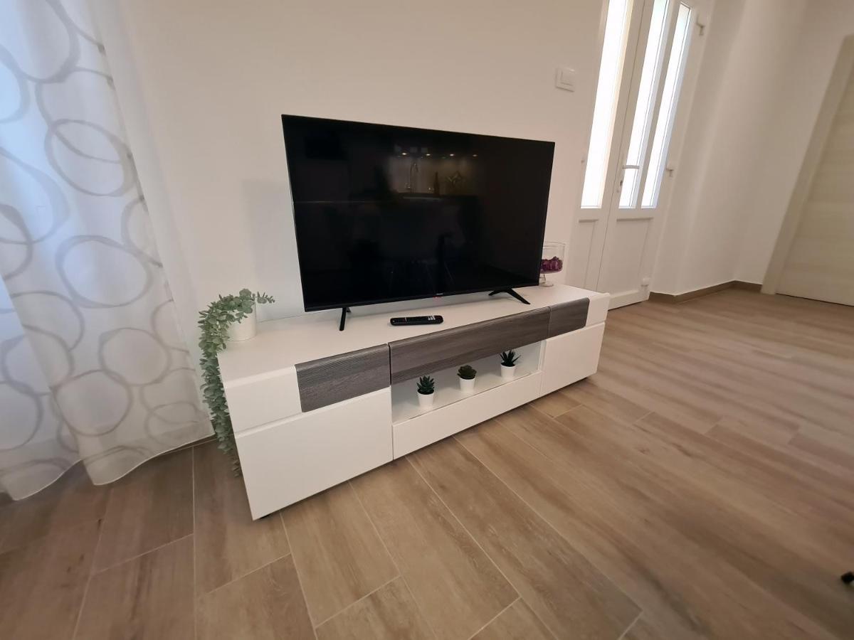 Apartament And Mazuranic