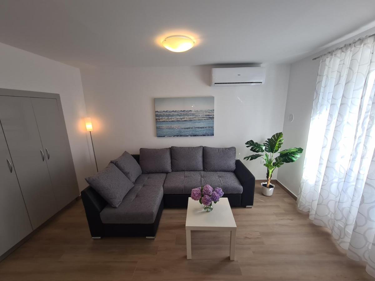 And Mazuranic Apartment Novi Vinodolski